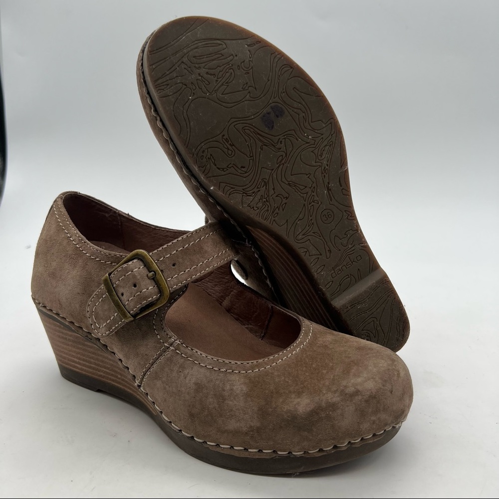Dansko Women’s Size 36 Sandra Suede Mary Jane Wedge Shoes, (Style 1251151200).
